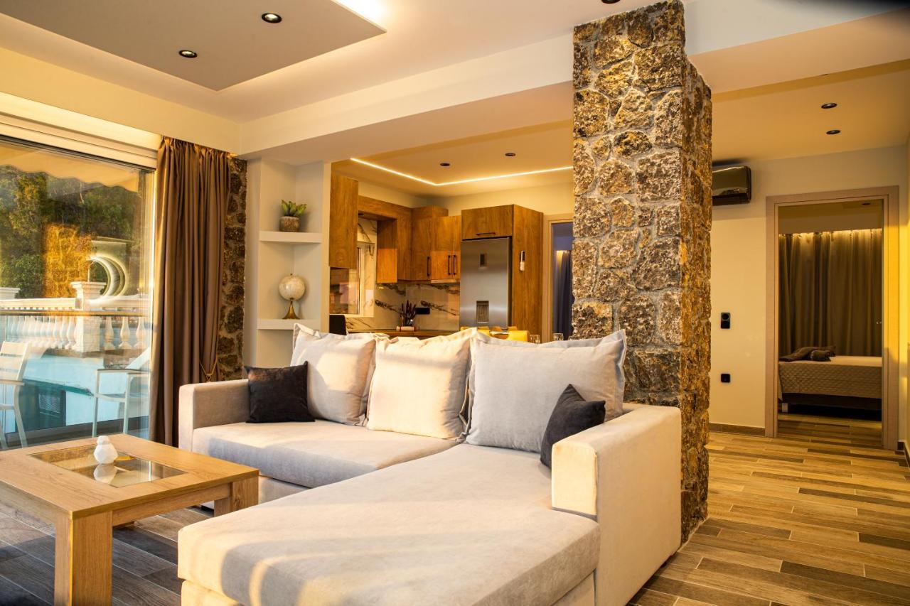 Black Rocks Family, Luxury Seafront Beach Maisonette Άγιος Γόρδιος Εξωτερικό φωτογραφία