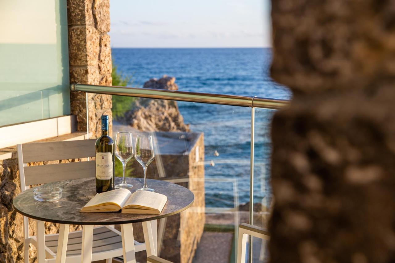 Black Rocks Family, Luxury Seafront Beach Maisonette Άγιος Γόρδιος Εξωτερικό φωτογραφία