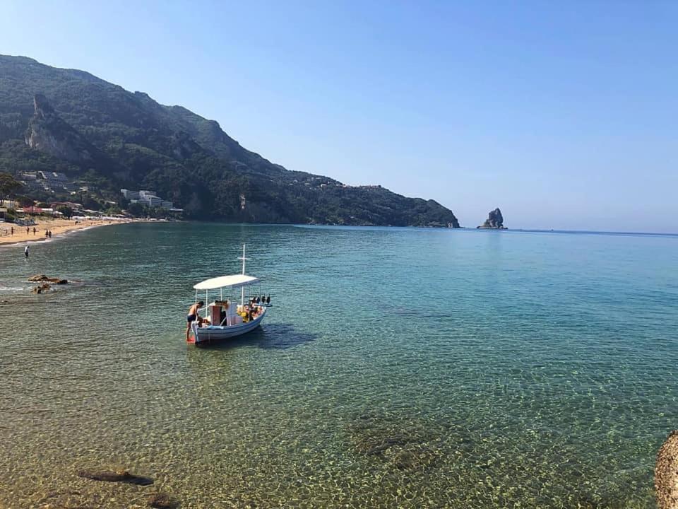 Black Rocks Family, Luxury Seafront Beach Maisonette Άγιος Γόρδιος Εξωτερικό φωτογραφία