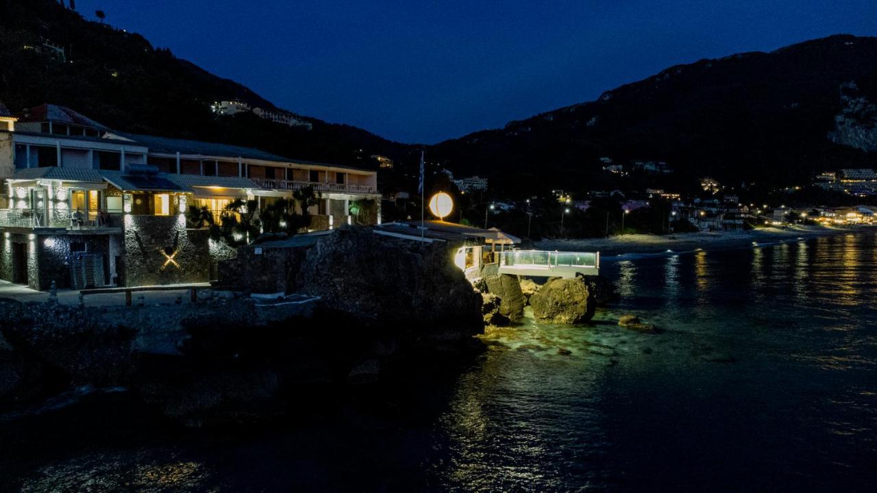 Black Rocks Family, Luxury Seafront Beach Maisonette Άγιος Γόρδιος Εξωτερικό φωτογραφία