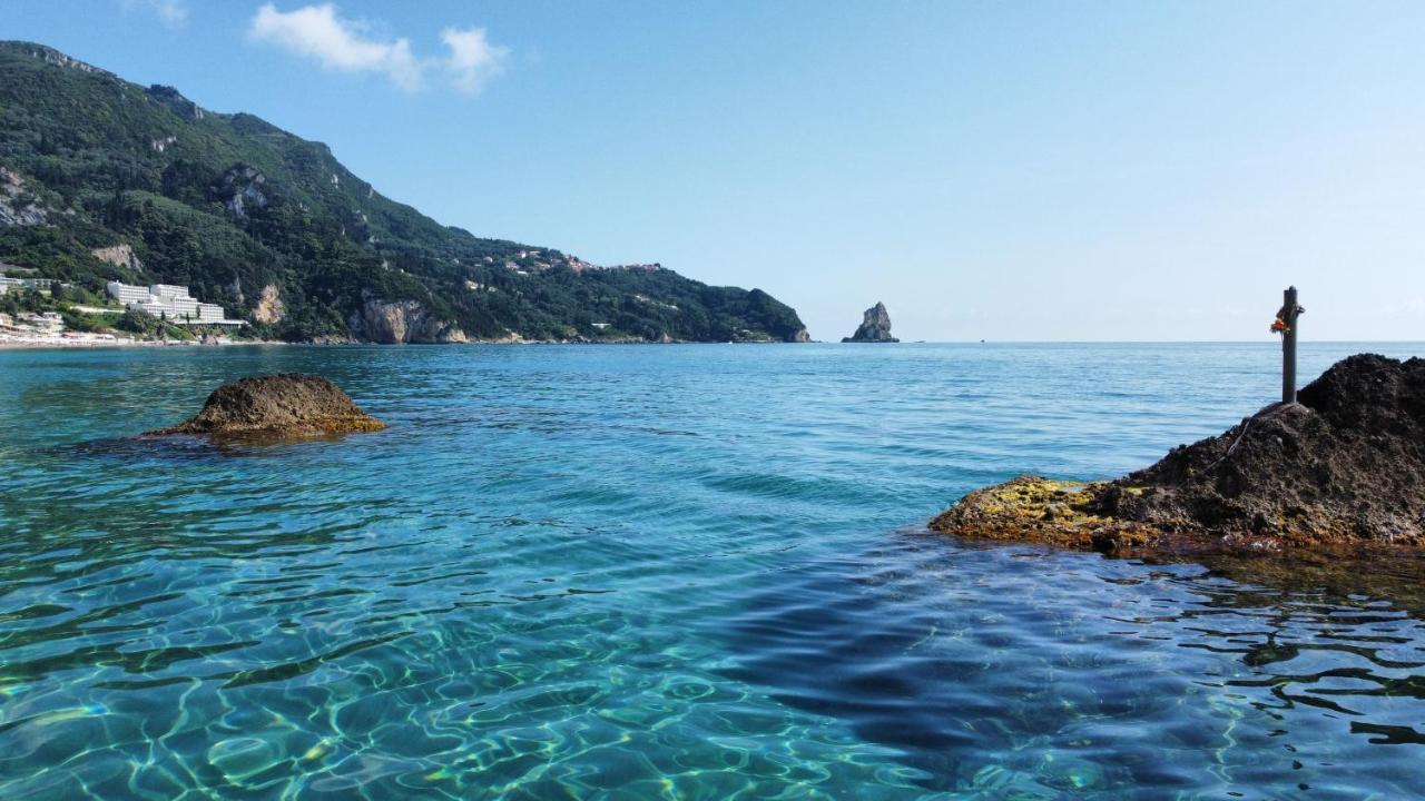 Black Rocks Family, Luxury Seafront Beach Maisonette Άγιος Γόρδιος Εξωτερικό φωτογραφία