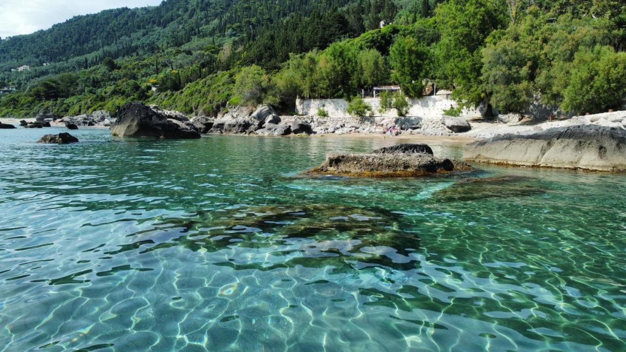 Black Rocks Family, Luxury Seafront Beach Maisonette Άγιος Γόρδιος Εξωτερικό φωτογραφία